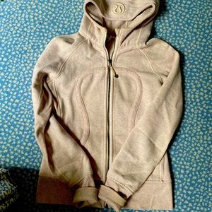 Lululemon blush sweatshirt size 6